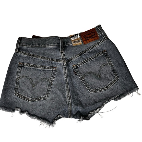New Women’s Levi’s 501 Blue Denim Cutoff Shorts Distressed Button Fly  Size 28 - Picture 7 of 10